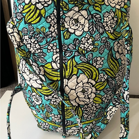 Vera Bradley Blue and Green Travel Bag with Quilted Cotton - Picture 5 of 14